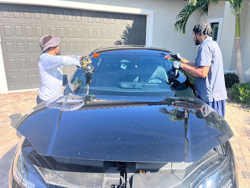 can I choose my own windshield replacement company