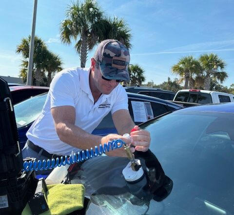 can I choose my own windshield replacement company